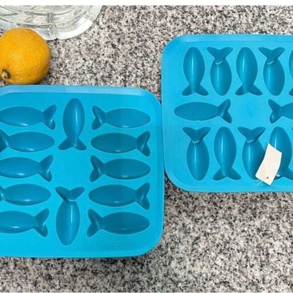 Ikea Lot of 4 Silicone Molds Ice Cubes Fish Heart Mini Donuts for Parties - Picture 2 of 9
